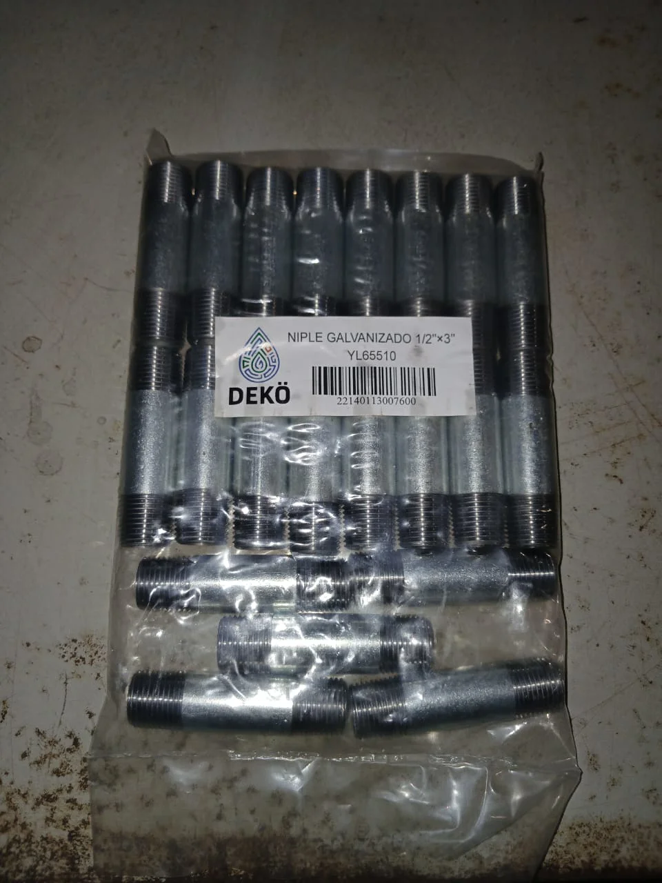 NIPLE DE ACERO NPT — 3/8x2"